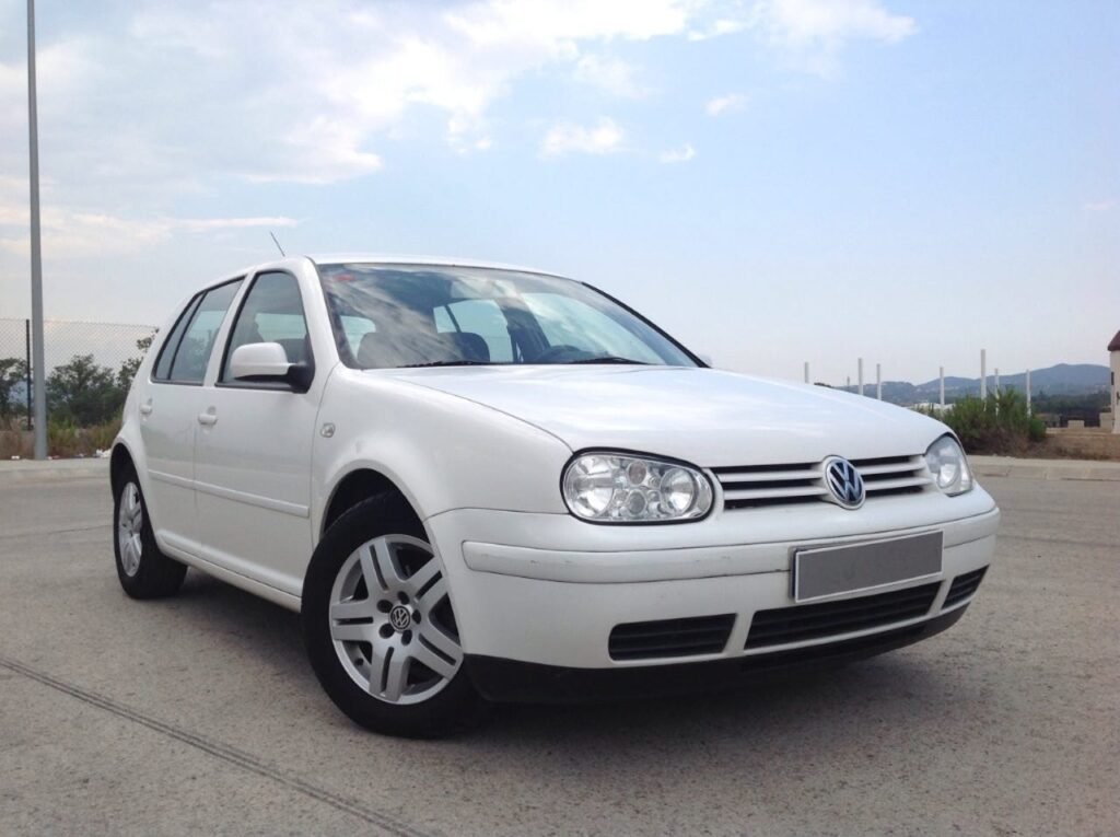 Volkswagen Golf 1.6 HIGHLINE