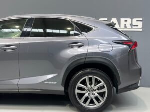 Lexus NX 2.5 300h Business Navigation 2WD