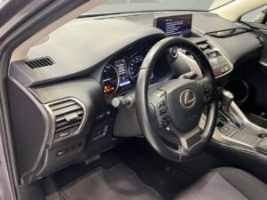 Lexus NX 2.5 300h Business Navigation 2WD