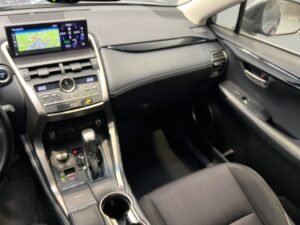 Lexus NX 2.5 300h Business Navigation 2WD