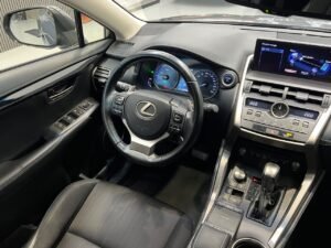 Lexus NX 2.5 300h Business Navigation 2WD
