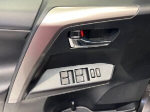 Toyota Rav4 2.5l hybrid 2WD Advance