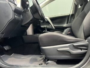 Toyota Rav4 2.5l hybrid 2WD Advance