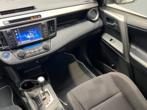 Toyota Rav4 2.5l hybrid 2WD Advance