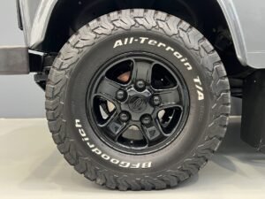 Land Rover Defender 90 SW SE