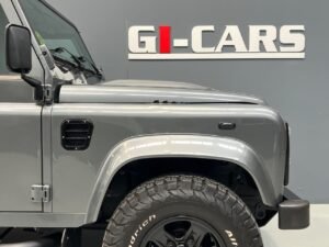 Land Rover Defender 90 SW SE