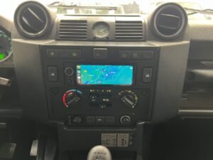 Land Rover Defender 90 SW SE