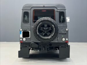 Land Rover Defender 90 SW SE