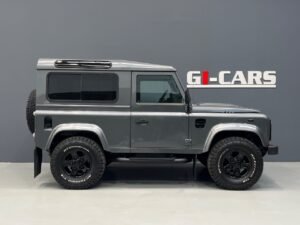 Land Rover Defender 90 SW SE